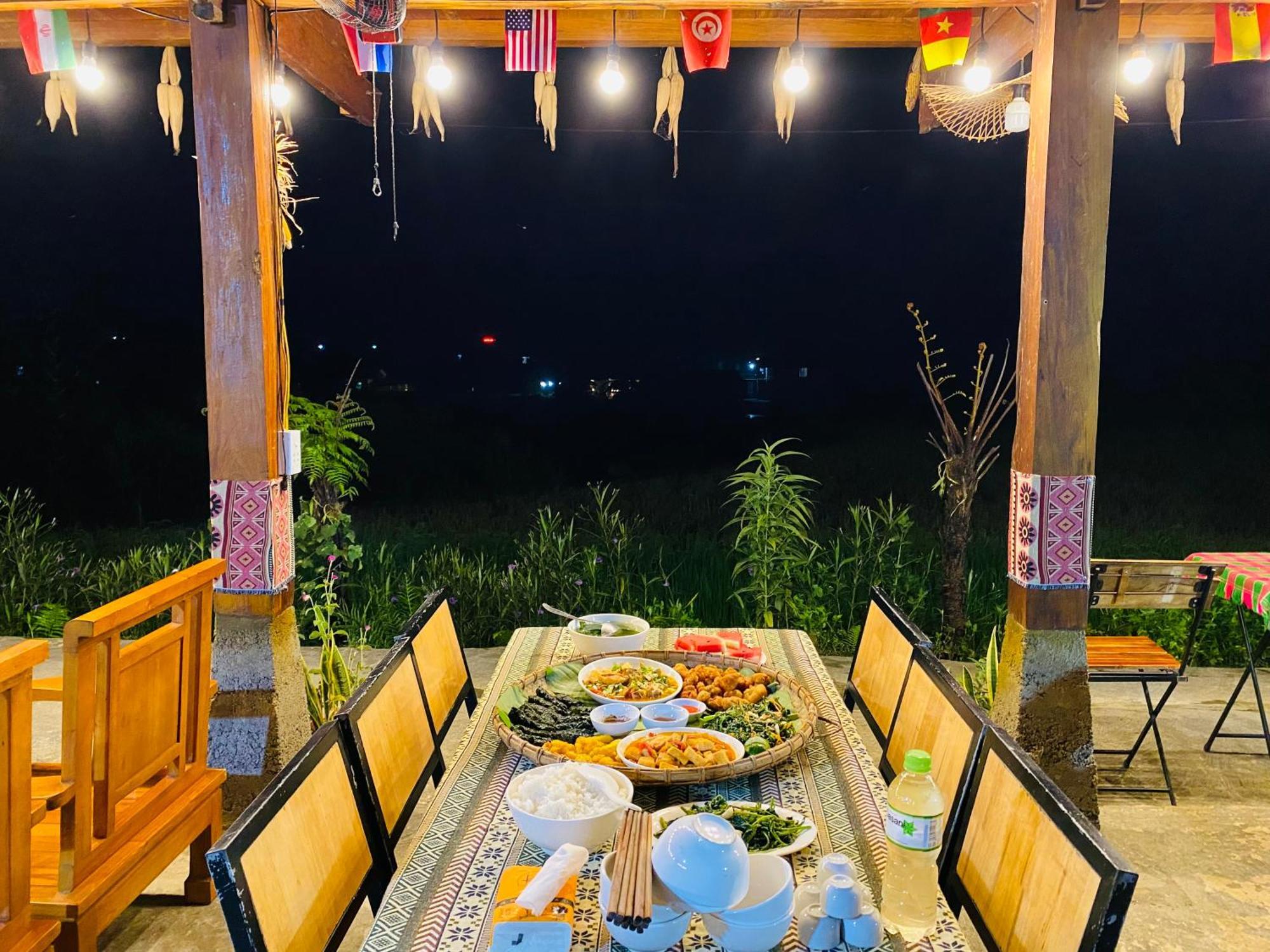 Du Gia Field View Homestay Làng Cac Exteriör bild