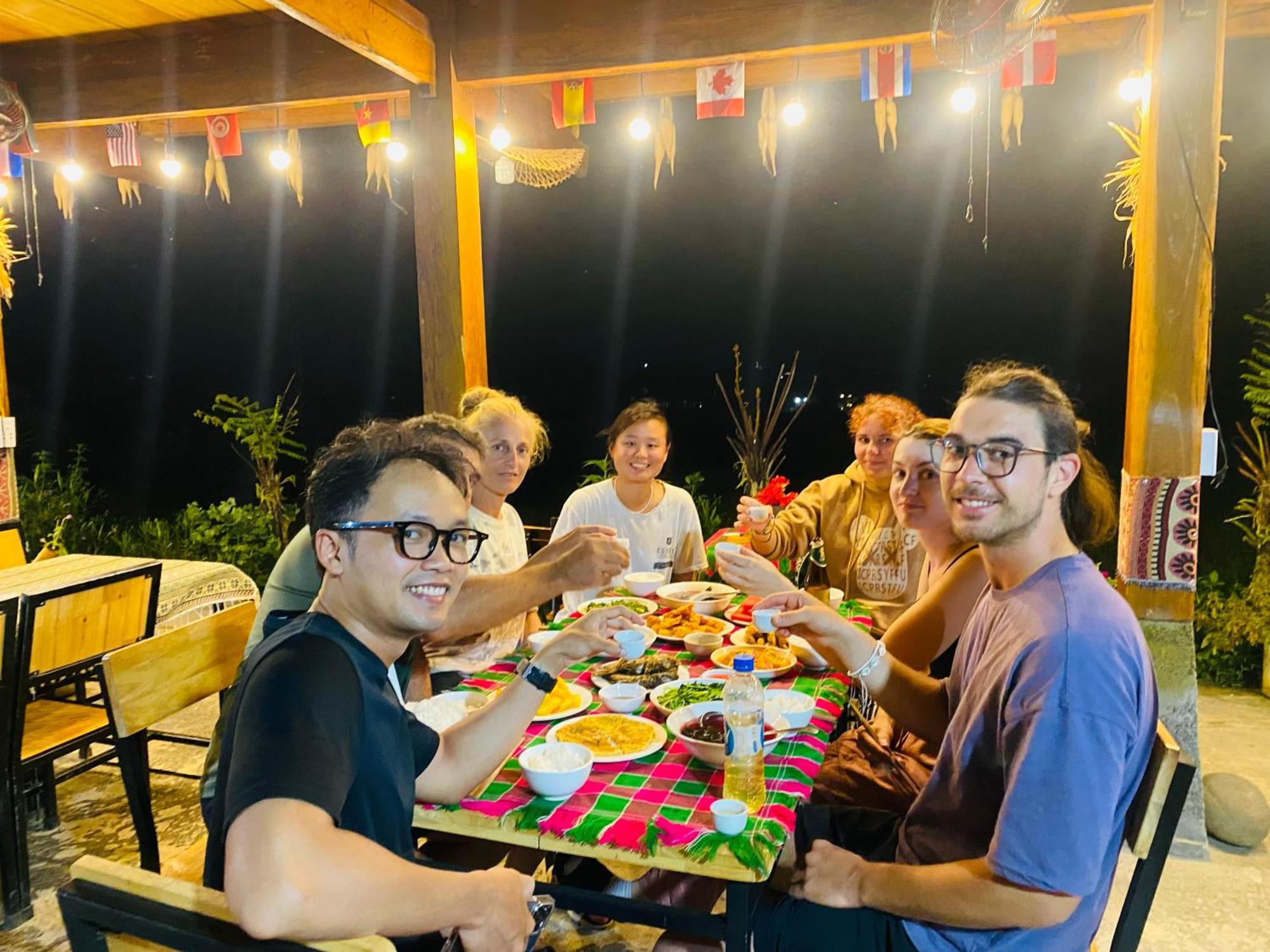 Du Gia Field View Homestay Làng Cac Exteriör bild