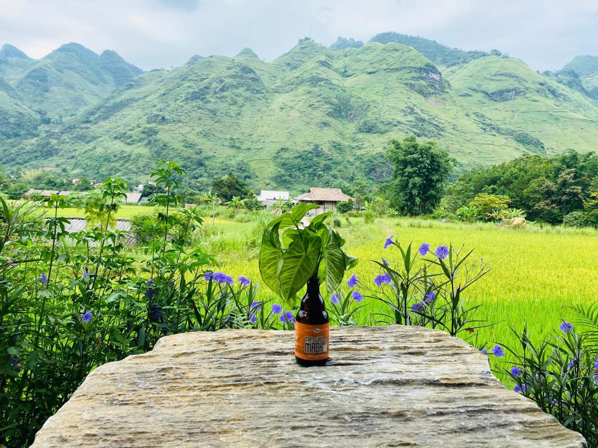Du Gia Field View Homestay Làng Cac Exteriör bild