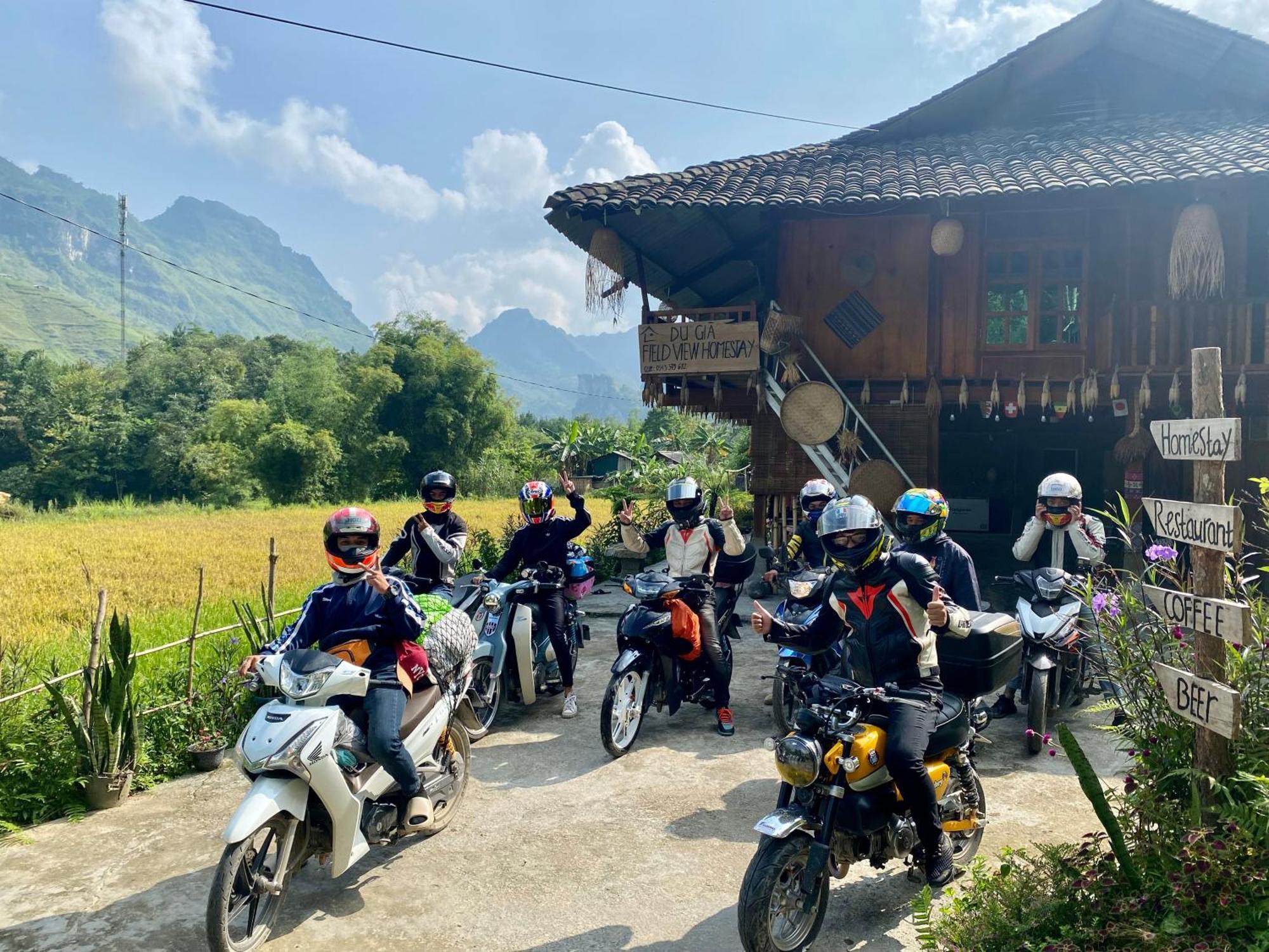 Du Gia Field View Homestay Làng Cac Exteriör bild