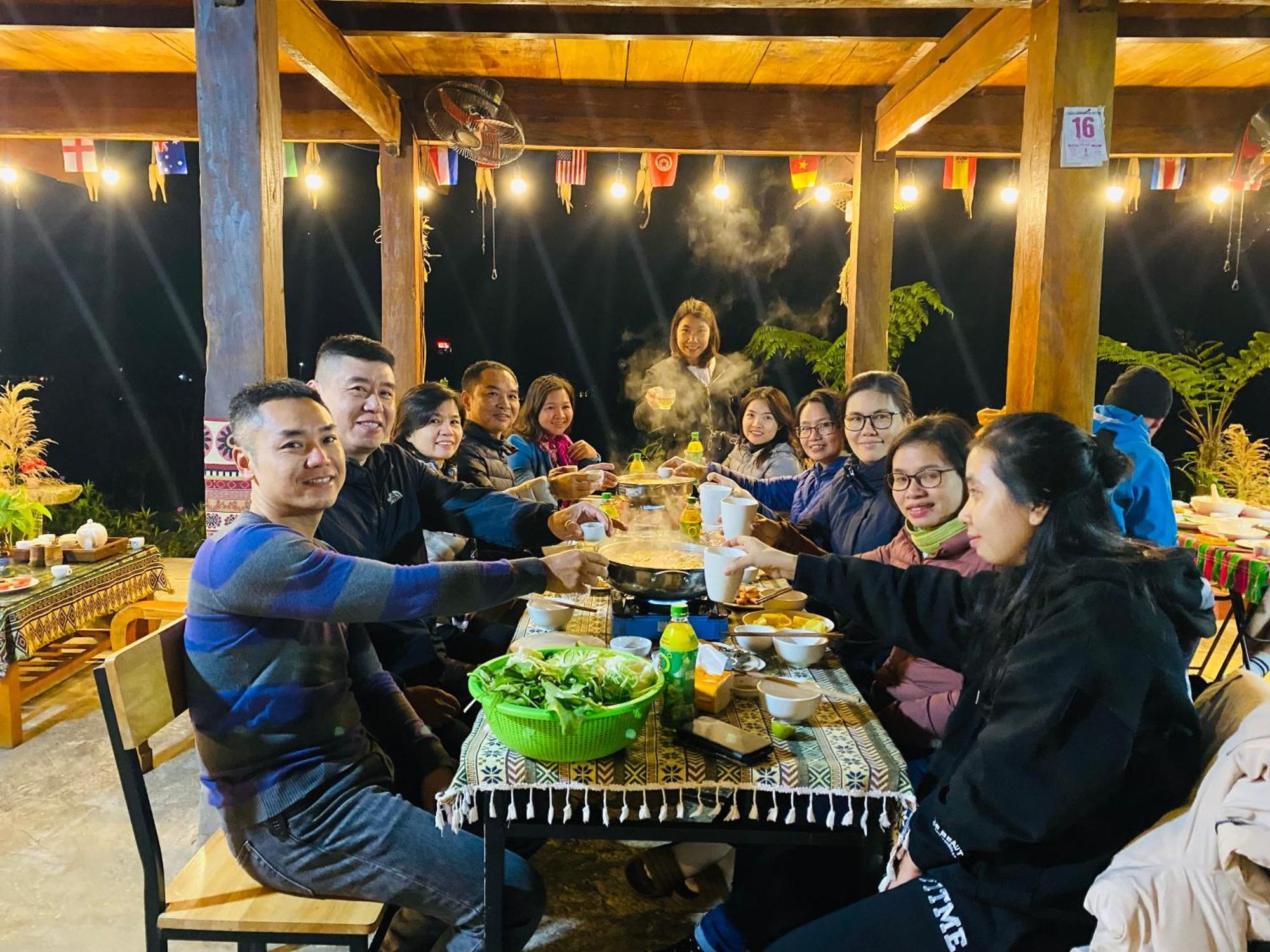Du Gia Field View Homestay Làng Cac Exteriör bild
