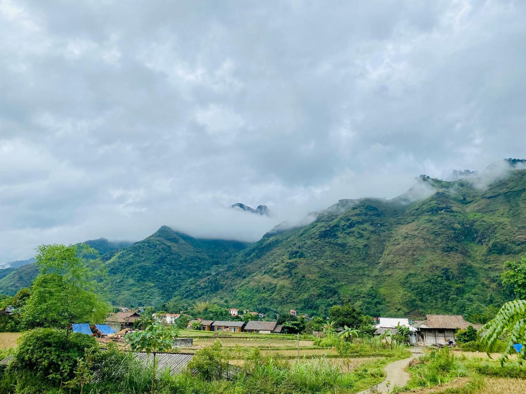 Du Gia Field View Homestay Làng Cac Exteriör bild