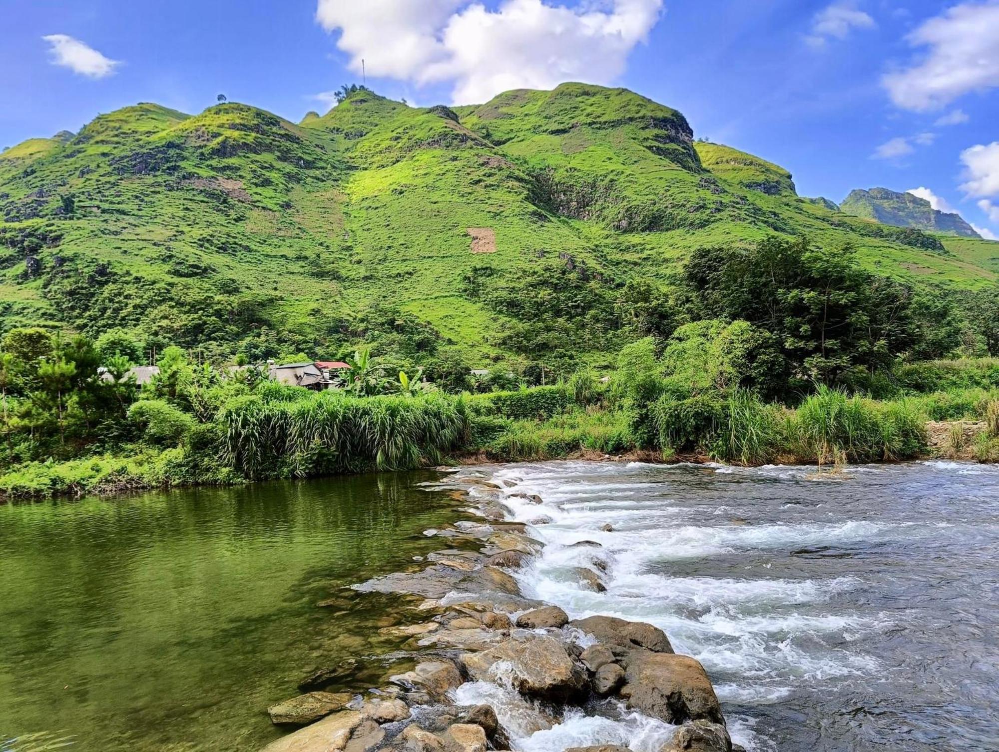 Du Gia Field View Homestay Làng Cac Exteriör bild