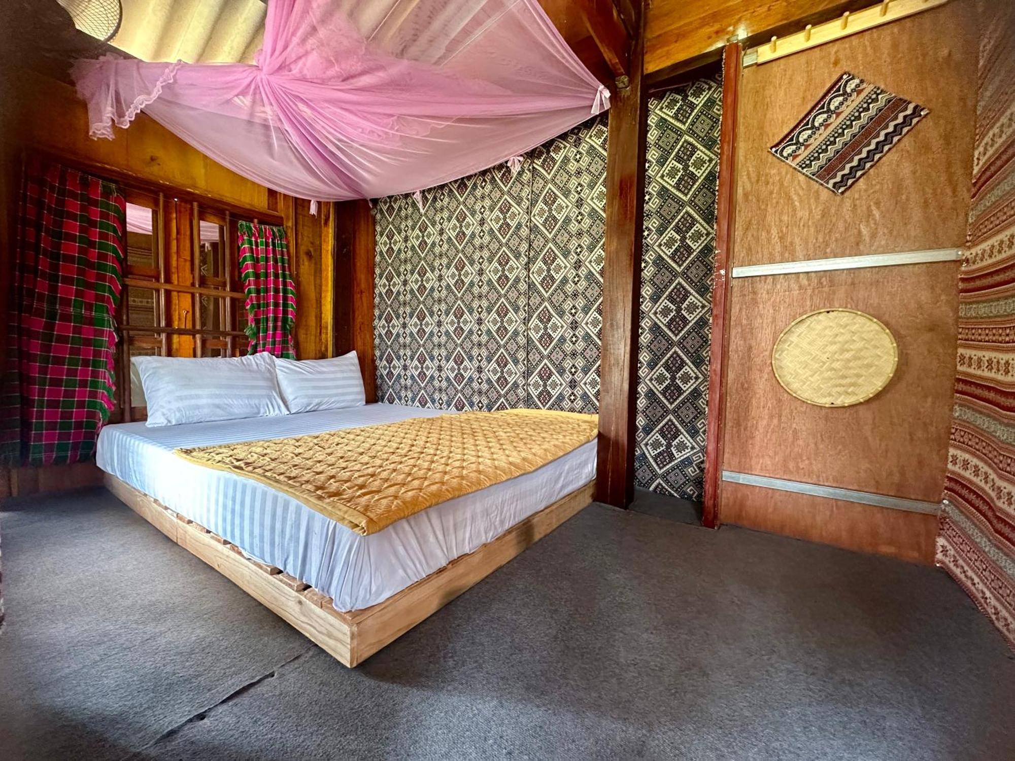 Du Gia Field View Homestay Làng Cac Exteriör bild