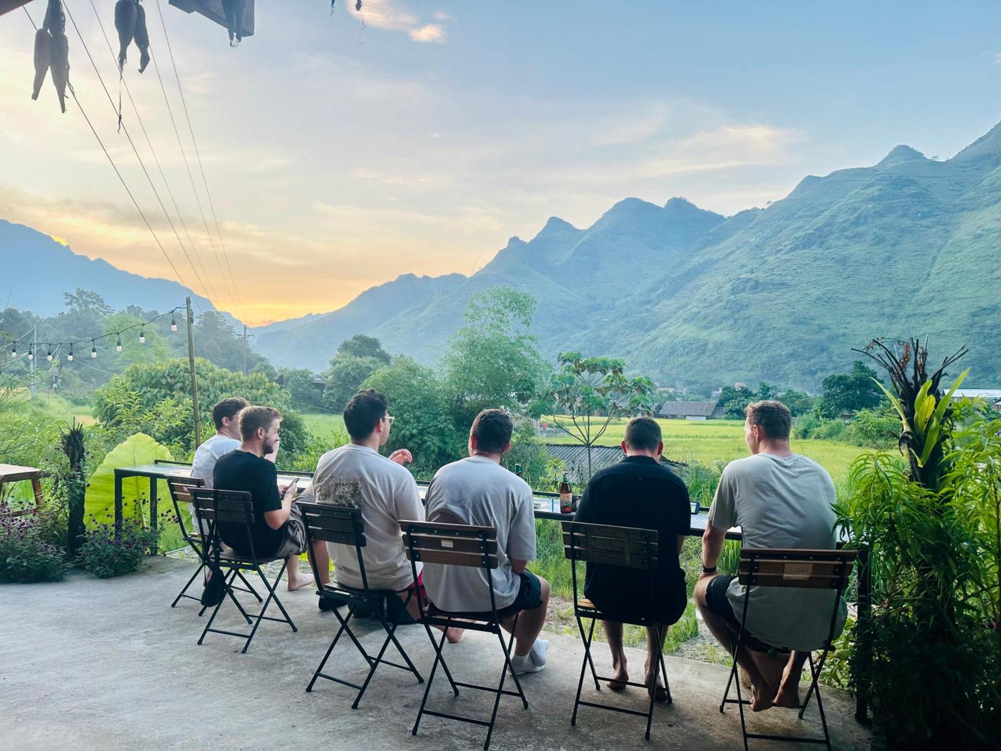 Du Gia Field View Homestay Làng Cac Exteriör bild