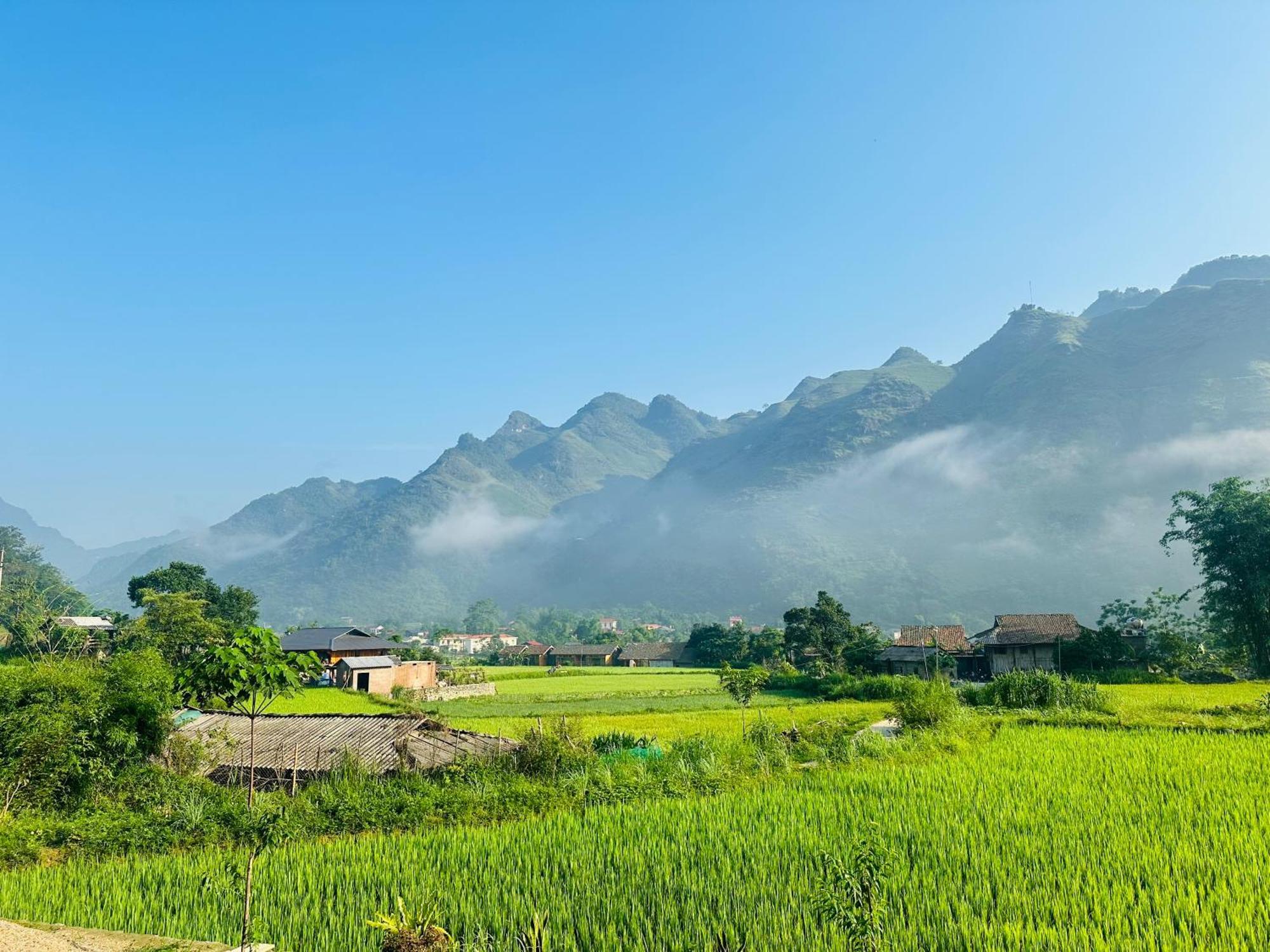 Du Gia Field View Homestay Làng Cac Exteriör bild