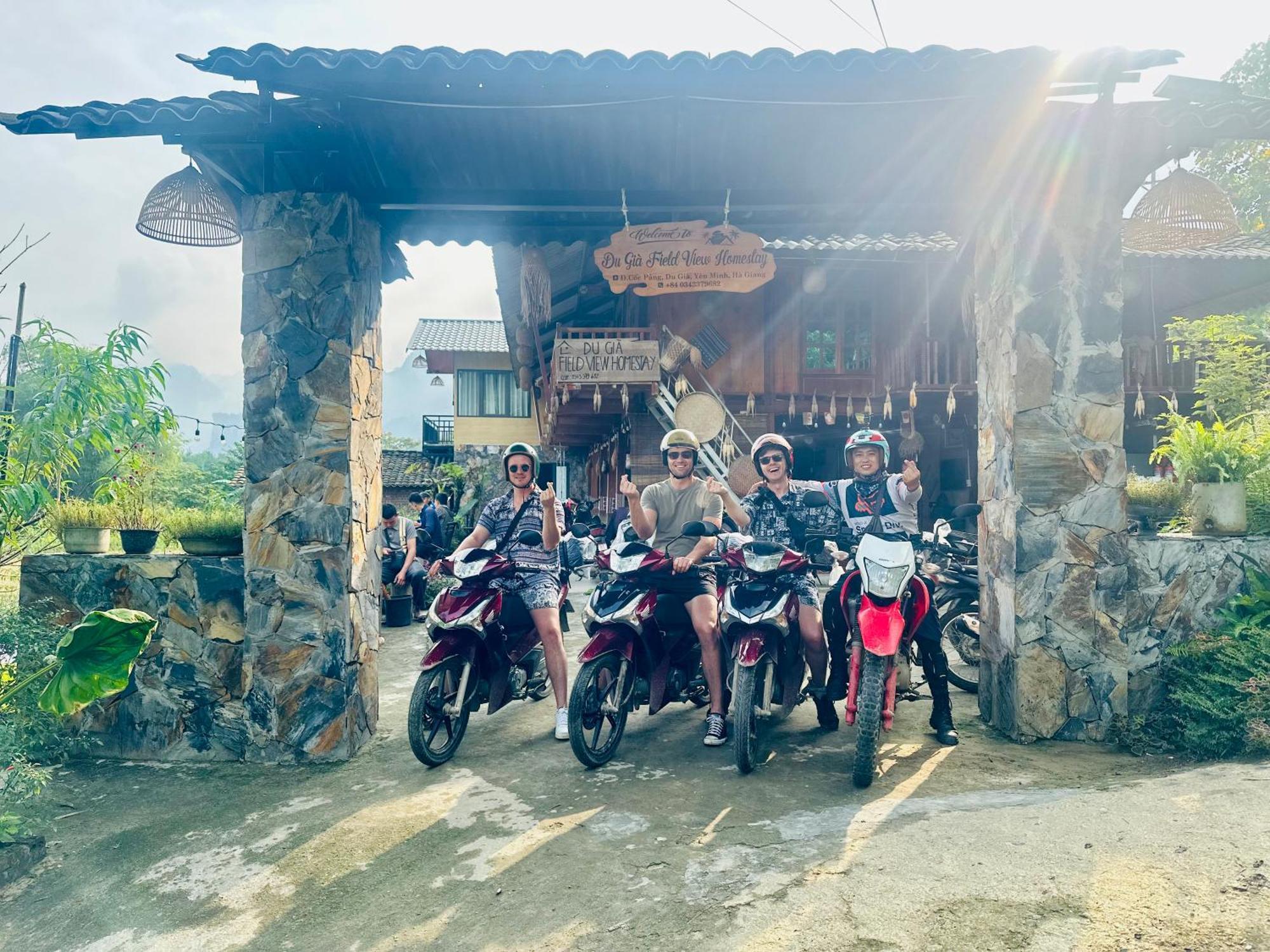 Du Gia Field View Homestay Làng Cac Exteriör bild